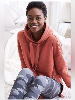 Aerie City Street side zip hoodie. Size small.